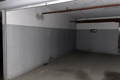 Екатеринбург, ул. Хохрякова, 72а (Центр) - фото гаража