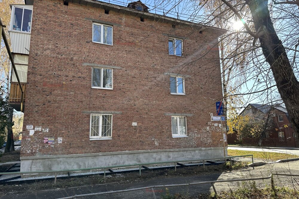 г. Березовский, ул. Максима Горького, 8 (городской округ Березовский) - фото квартиры (2)