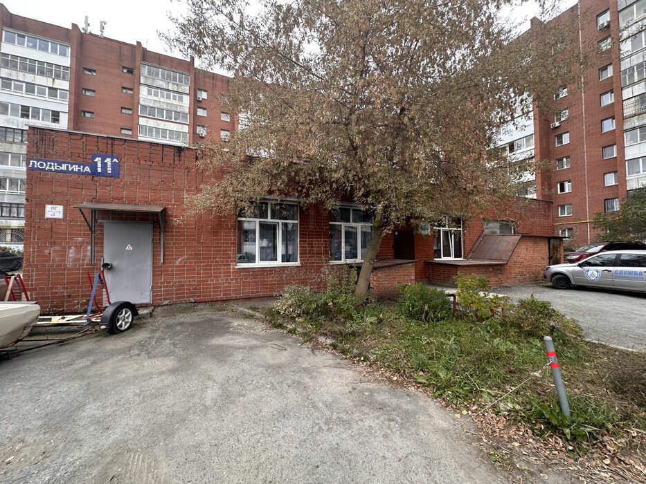 Екатеринбург, ул. Лодыгина, 11а (Втузгородок) - фото торговой площади (1)