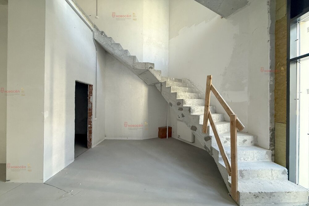 Екатеринбург, ул. 8 Марта, 204г/2 (Ботанический) - фото торговой площади (2)