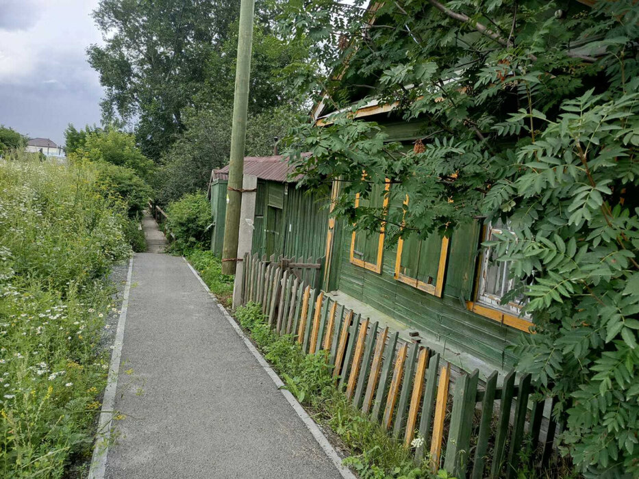 п. Бобровский, ул. Краснодеревцев, 29 (городской округ Сысертский) - фото дома (2)