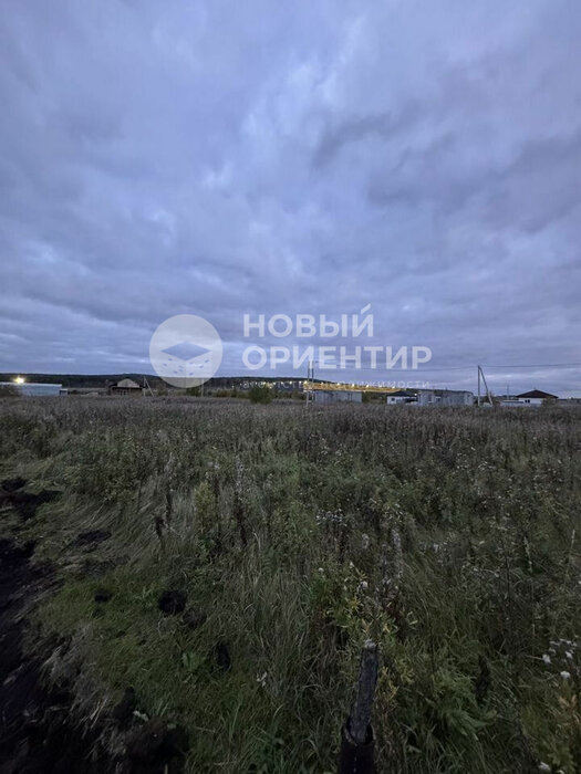 п. Полевой, ул. Луговая, 10 (городской округ Сысертский) - фото земельного участка (4)