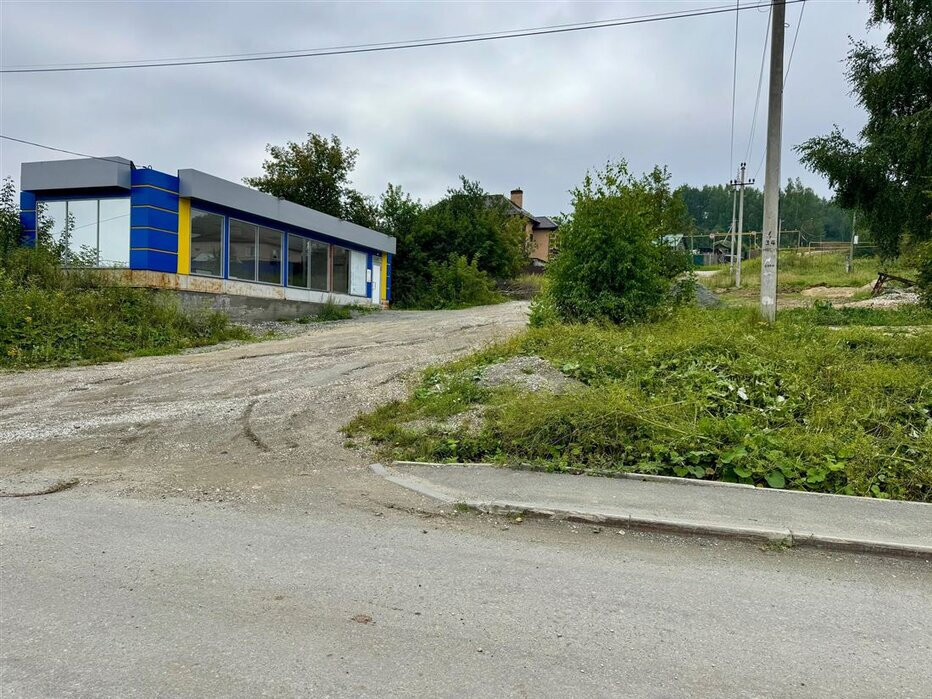 г. Дегтярск, ул. Стахановцев, 3а (городской округ Город Дегтярск) - фото торговой площади (1)