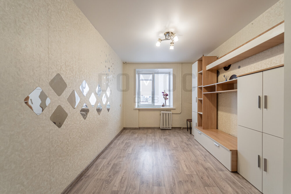Екатеринбург, ул. Мельникова, 3 (ВИЗ) - фото комнаты (1)