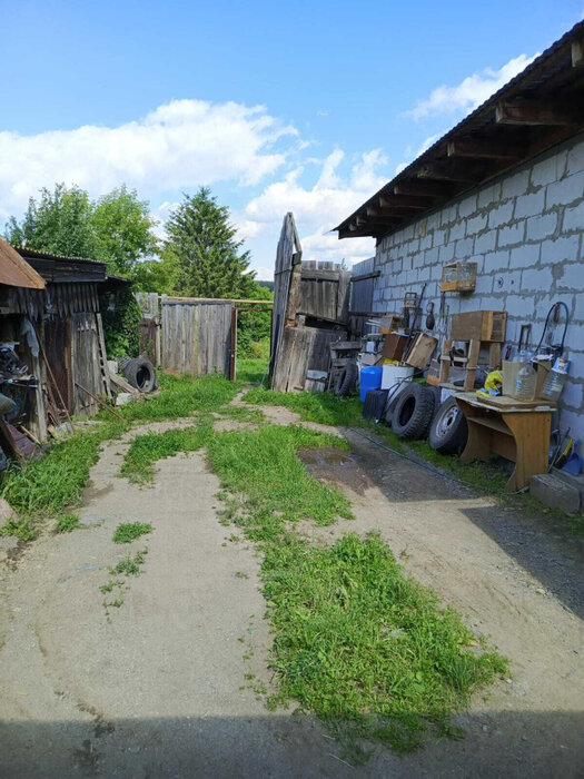 п. Бобровский, ул. Краснодеревцев, 31 (городской округ Сысертский) - фото дома (4)