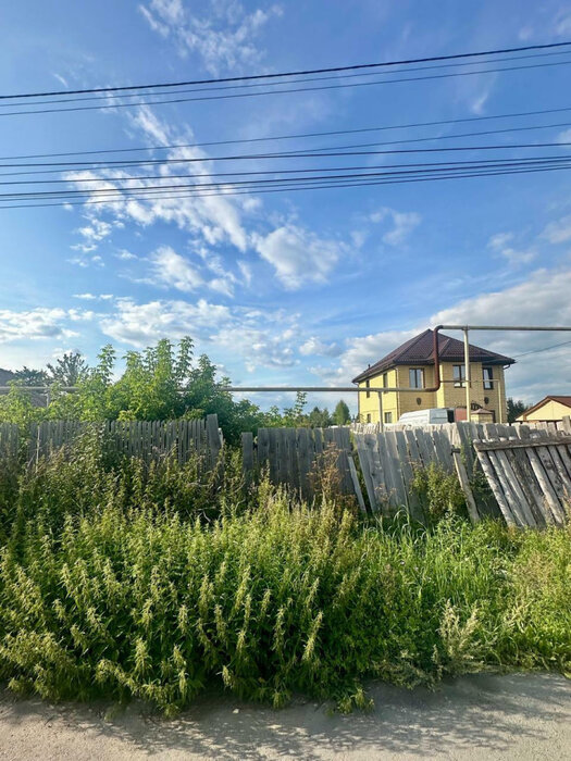 г. Арамиль, ул. Горького, 20а (городской округ Арамильский) - фото земельного участка (3)