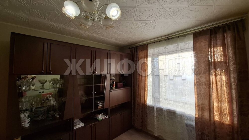 г. Верхняя Салда, ул. Сабурова, 2 (городской округ Верхнесалдинский) - фото комнаты (1)