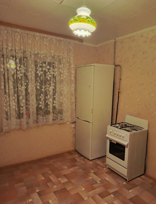 г. Каменск-Уральский, ул. Суворова, 32 (городской округ Каменский) - фото квартиры (7)