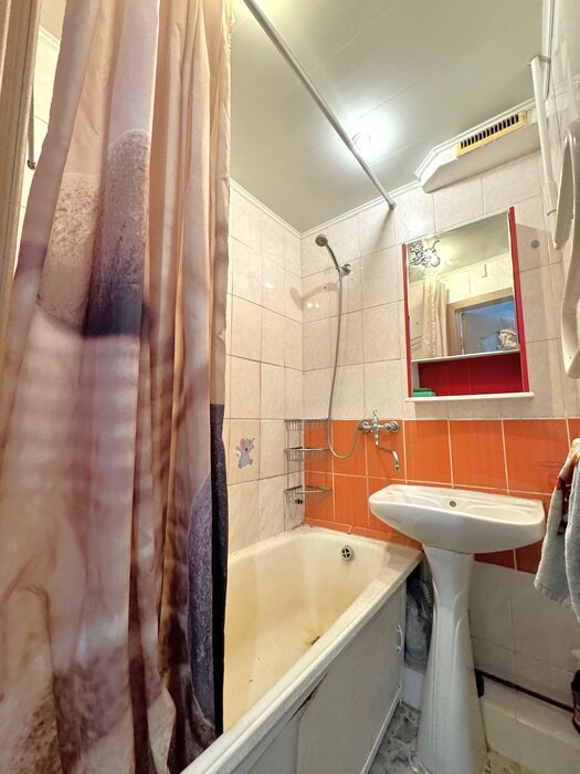 г. Новоуральск, ул. Комсомольская, 23 (городской округ Новоуральский) - фото квартиры (6)