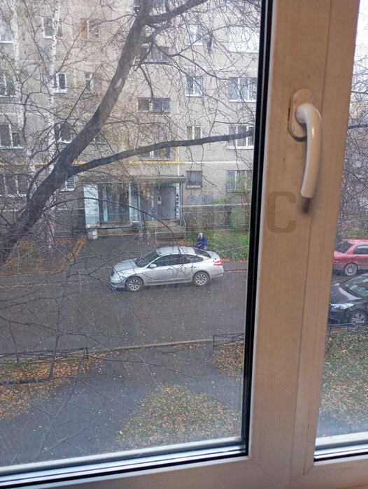 Екатеринбург, ул. Сиреневый, 21 (ЖБИ) - фото комнаты (5)