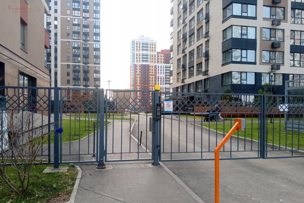 Екатеринбург, ул. Белоглазова, 2д, Жилой район «Изумрудный Бор» (Эльмаш) - фото квартиры (2)