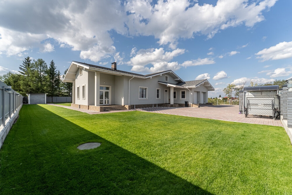 п. Большой Исток, ул. Ленина, 40а (городской округ Сысертский) - фото коттеджа (1)