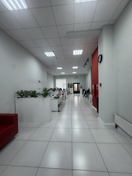 Екатеринбург, ул. Академика Парина, 43/3 - фото торговой площади (3)