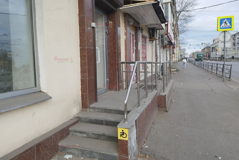 Екатеринбург, ул. Донбасская, 37 - фото торговой площади (5)