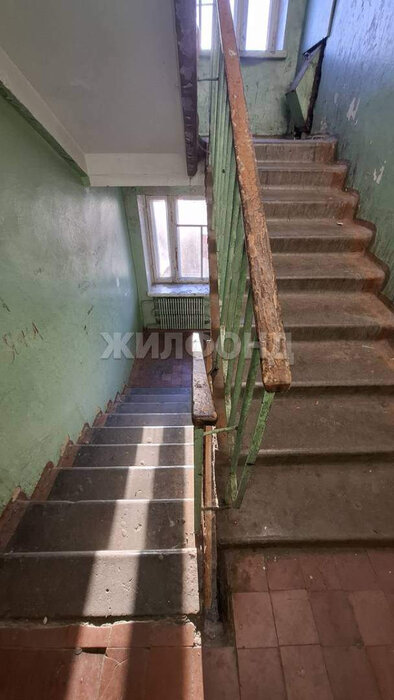 г. Верхняя Салда, ул. Сабурова, 2 (городской округ Верхнесалдинский) - фото комнаты (6)