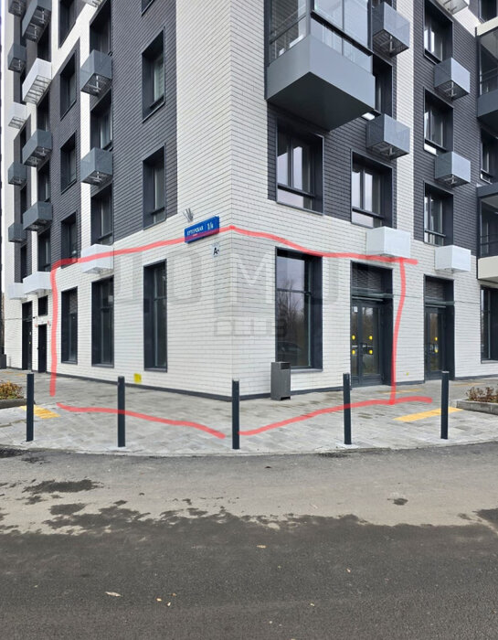 Екатеринбург, ул. Хуторская, 1/6 (Автовокзал) - фото торговой площади (2)