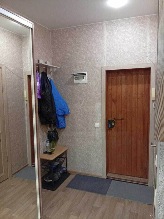 Екатеринбург, ул. Верх-Исетский, 18 (ВИЗ) - фото комнаты (2)