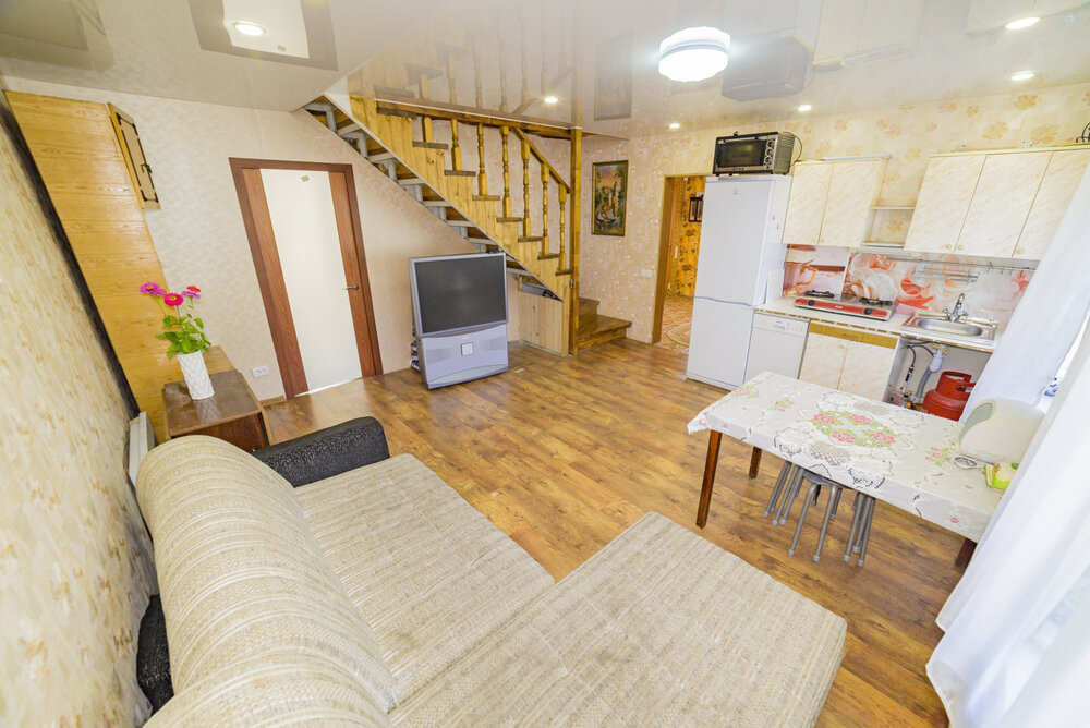 поселок городского типа Белоярский, ул. Коминтерна, 22 (городской округ Белоярский) - фото коттеджа (7)