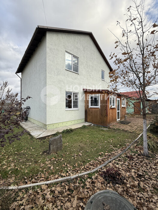 п. Бобровский, ул. Вишенка,   (городской округ Сысертский) - фото дома (1)