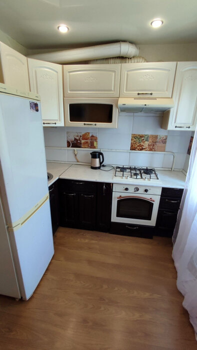 Екатеринбург, ул. Бахчиванджи, 17 (Кольцово) - фото квартиры (4)