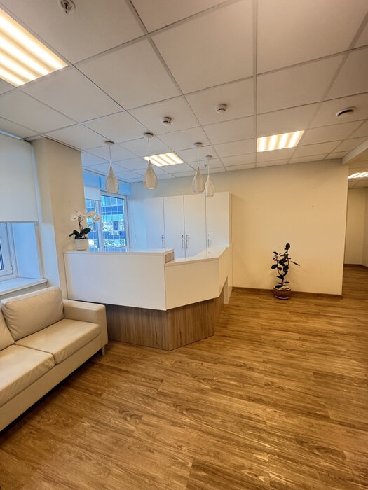 Екатеринбург, ул. Добролюбова, 16 (Центр) - фото офисного помещения (8)