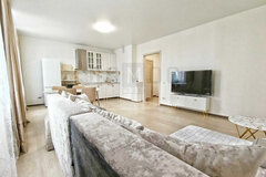 Екатеринбург, ул. Ландау, 32 (Академический) - фото квартиры