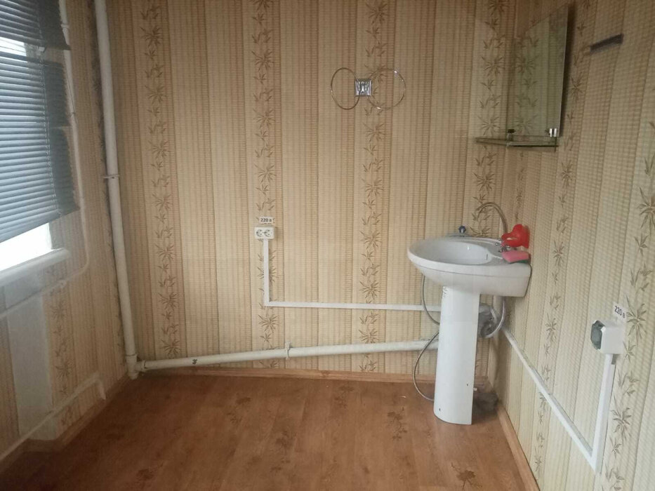 Екатеринбург, ул. Машиностроителей, 33 (Уралмаш) - фото торговой площади (1)