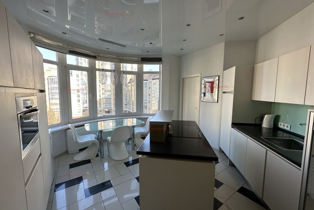 Екатеринбург, ул. Хохрякова, 48 (Центр) - фото квартиры (7)