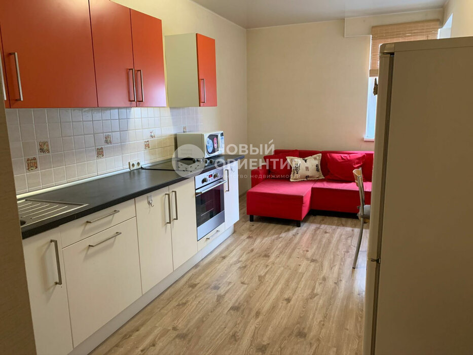 Екатеринбург, ул. Луганская, 4 (Автовокзал) - фото квартиры (1)