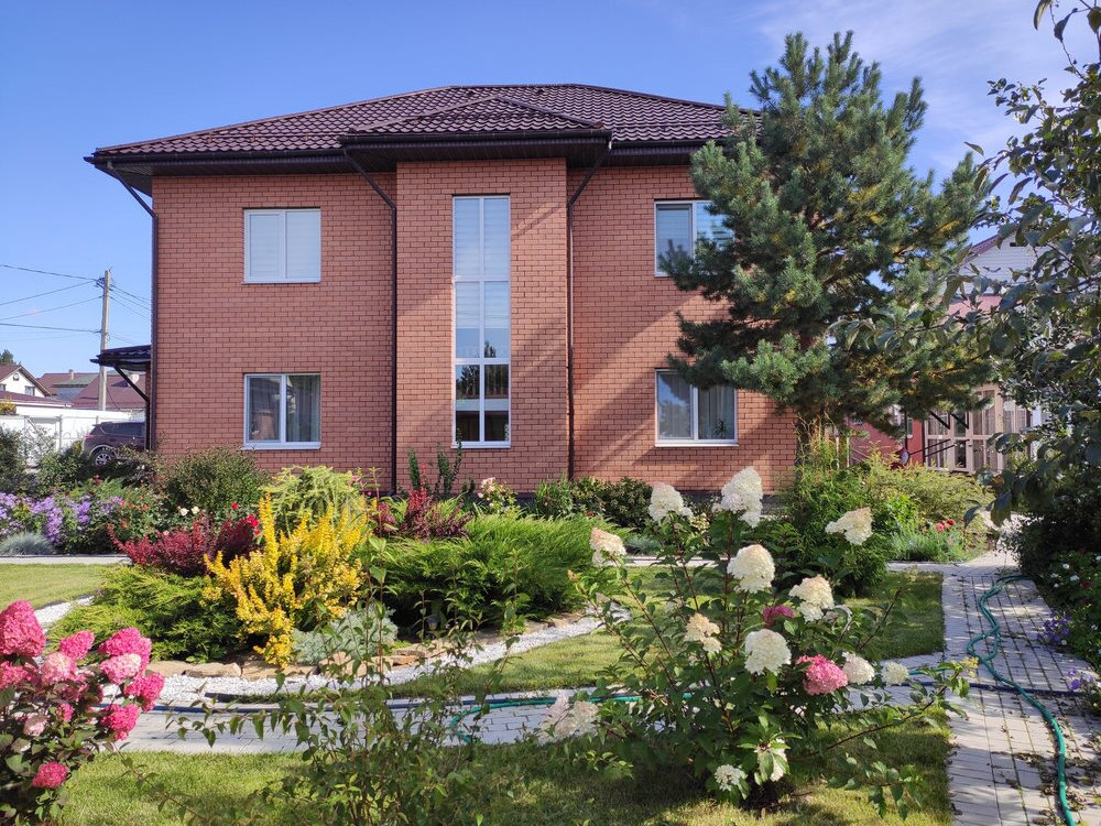 г. Арамиль, ул. 1 Мая, 200 (городской округ Арамильский) - фото дома (1)