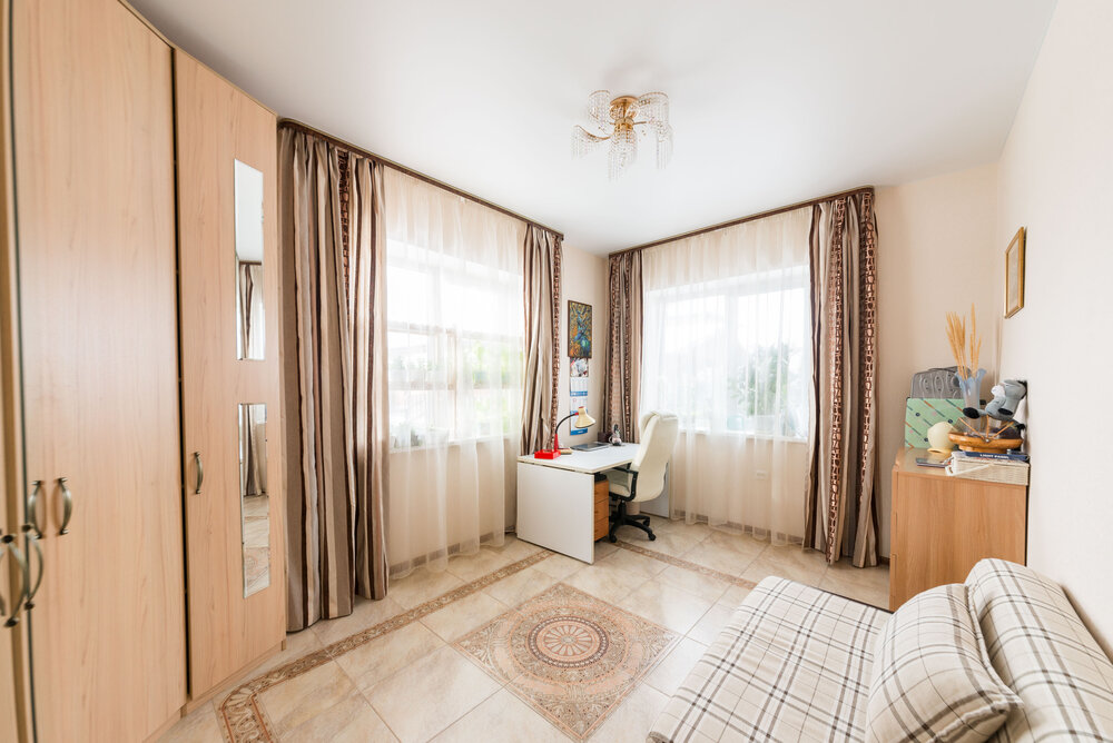 г. Арамиль, ул. 1 Мая, 200 (городской округ Арамильский) - фото дома (8)