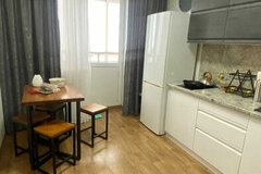 Екатеринбург, ул. Победы, 7 - фото квартиры