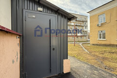 г. Каменск-Уральский, ул. Сибирская, 24а (городской округ Каменский) - фото офисного помещения