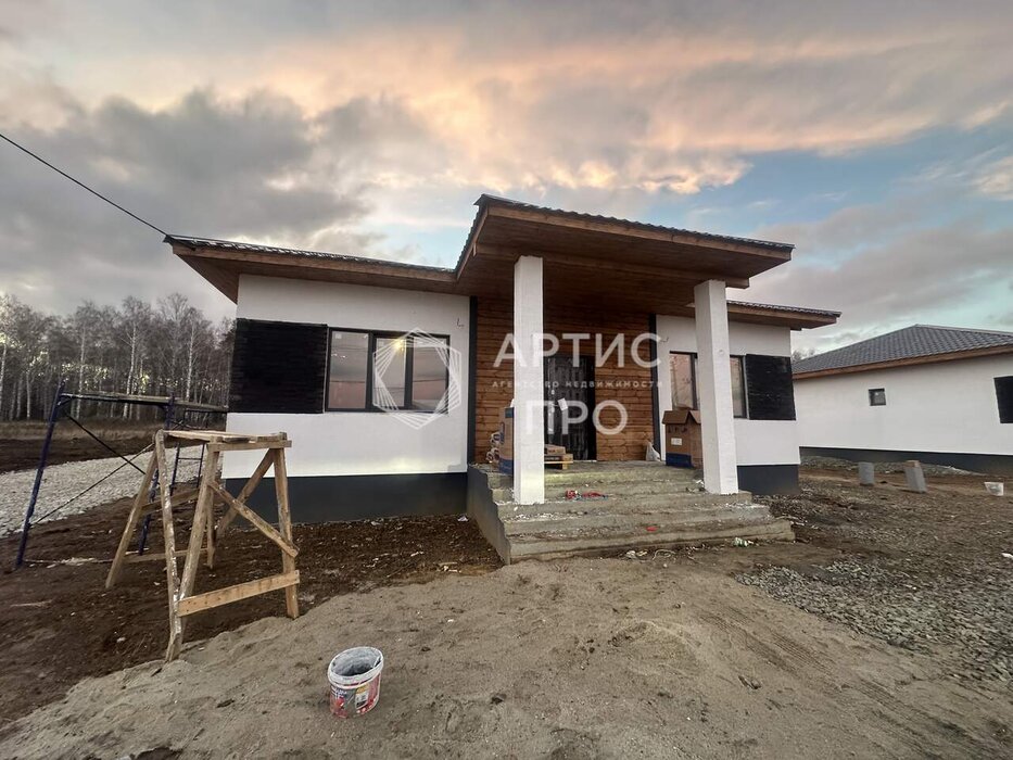 п. Прохладный, ул. Сосновая, 20 (городской округ Белоярский) - фото дома (1)