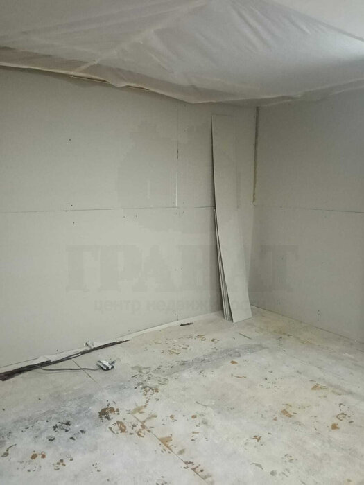 Екатеринбург, ул. Декабристов, 16/18И (Центр) - фото торговой площади (3)