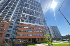 Екатеринбург, ул. микрорайон Светлый, 9 (Уктус) - фото квартиры