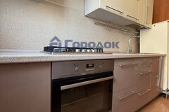 г. Каменск-Уральский, ул. Комсомольский, 49 (городской округ Каменский) - фото квартиры