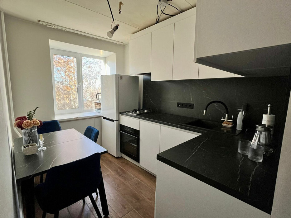 Екатеринбург, ул. Солнечная, 21 (Пионерский) - фото квартиры (1)