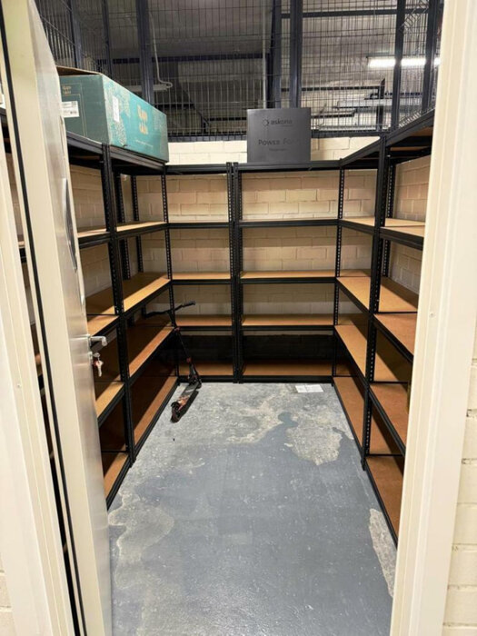 Екатеринбург, ул. Радищева, 24 (Центр) - фото склада (8)