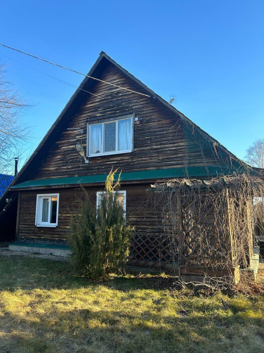 г. Дегтярск, ул. Металлистов, 8 (городской округ Город Дегтярск) - фото дома (1)