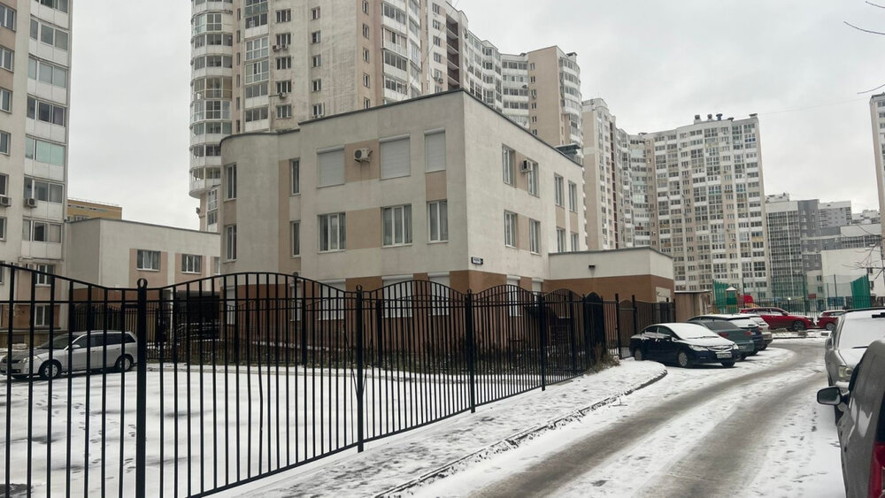 Екатеринбург, ул. Краснолесья, 24 (УНЦ) - фото гаража (1)