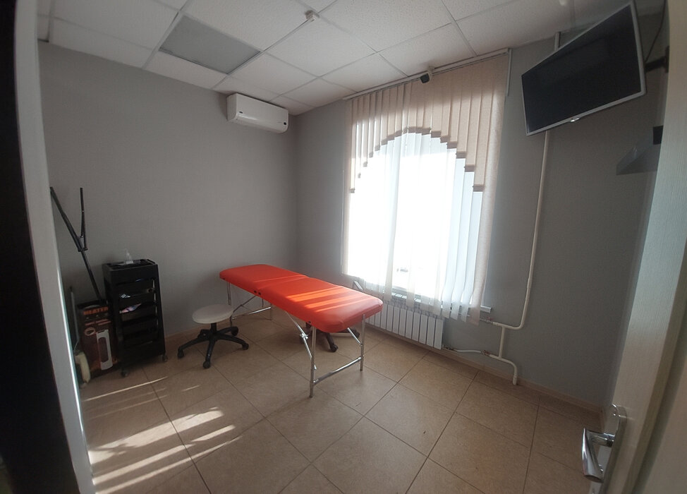 г. Верхняя Пышма, ул. Уральских рабочих, 40 (городской округ Верхняя Пышма) - фото торговой площади (4)