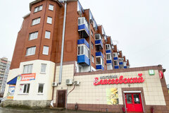 г. Арамиль, ул. Космонавтов, 11 (городской округ Арамильский) - фото квартиры