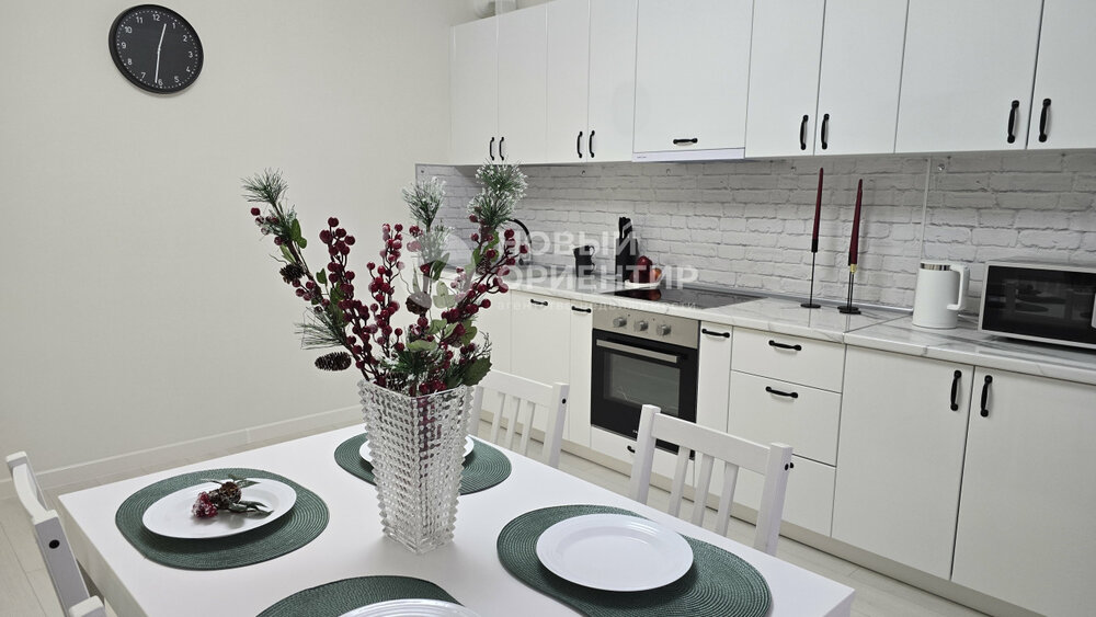 Екатеринбург, ул. Азина, 31 (Центр) - фото квартиры (1)