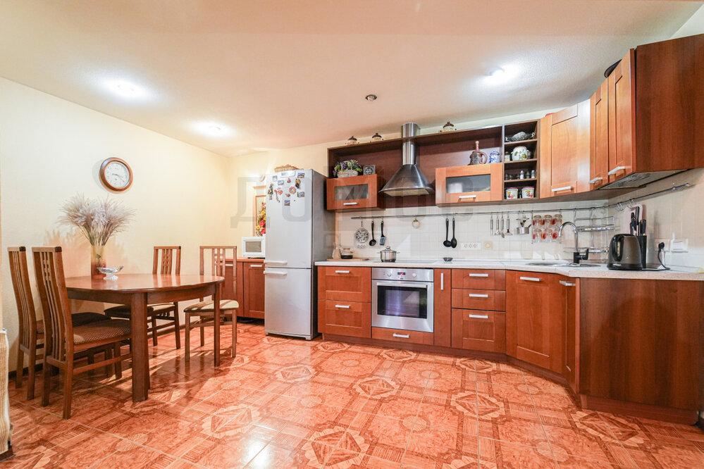 г. Верхняя Пышма, ул. Успенский, 48б (городской округ Верхняя Пышма) - фото квартиры (2)