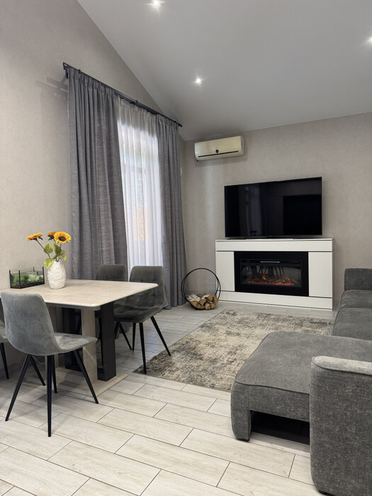 к.п. Чистые росы-2, ул. Минеральная,   (городской округ Белоярский) - фото дома (1)