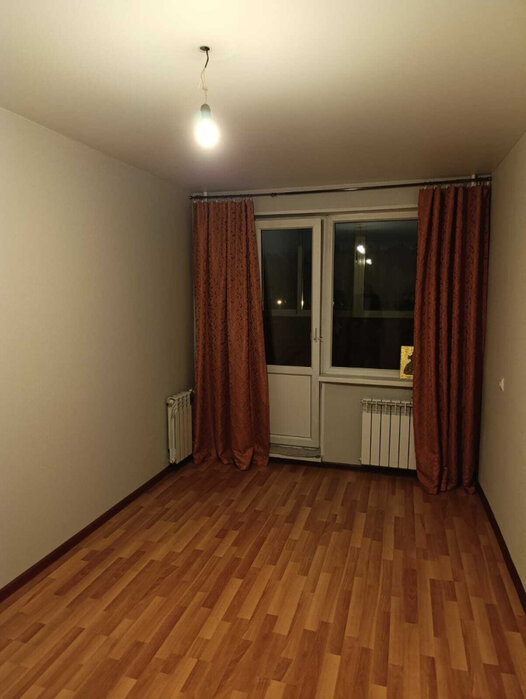 Екатеринбург, ул. Металлургов, 10 (ВИЗ) - фото комнаты (1)