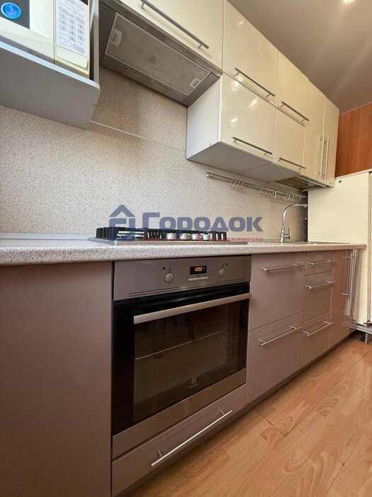 г. Каменск-Уральский, ул. Комсомольский, 49 (городской округ Каменский) - фото квартиры (6)