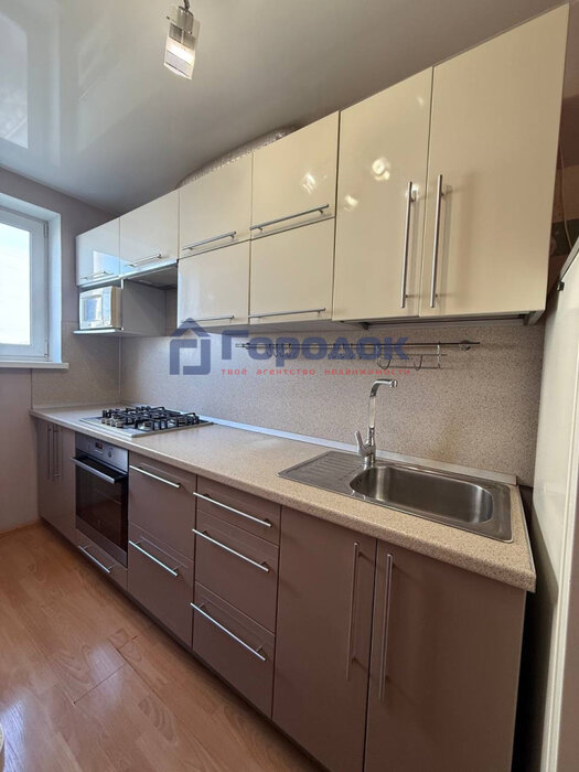 г. Каменск-Уральский, ул. Комсомольский, 49 (городской округ Каменский) - фото квартиры (8)