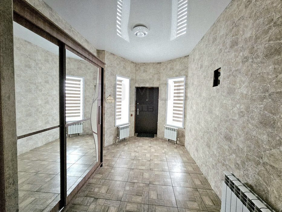 Екатеринбург, ул. Декабристов, 9 - фото коттеджа (2)